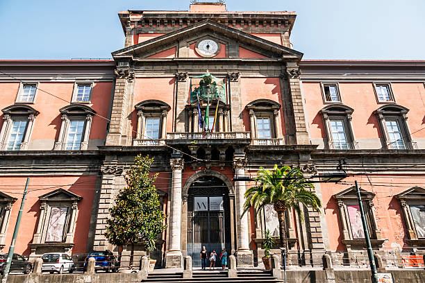 Statue e reperti della collezione Farnese all'interno del Museo Archeologico Nazionale di Napoli &mdash; Tour d'arte con Naples Through Antonio.